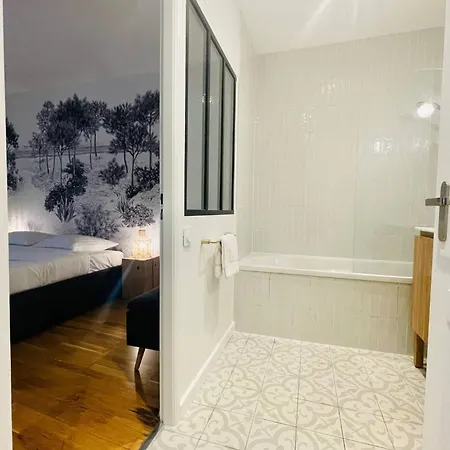 Le Flamant, Centre Ville, Lr132 *