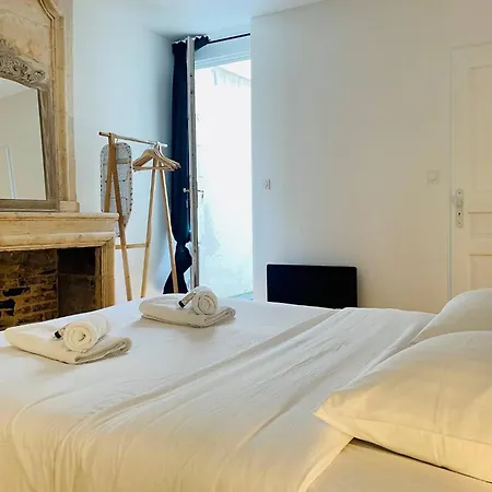 Le Flamant, Centre Ville, Lr132 *