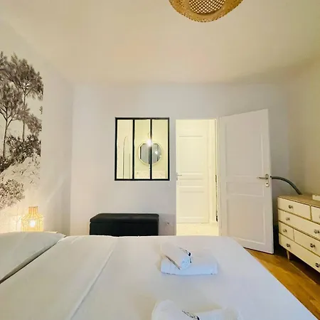 Le Flamant, Centre Ville, Lr132 * Λα Ροσέλ