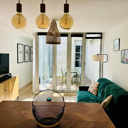 Le Flamant - Beau T2 Avec Cour Privative Apartment